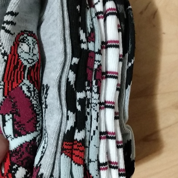 Disney The Nightmare Before Christmas 4 pack Crew Socks Size 4-10 - Picture 3 of 8